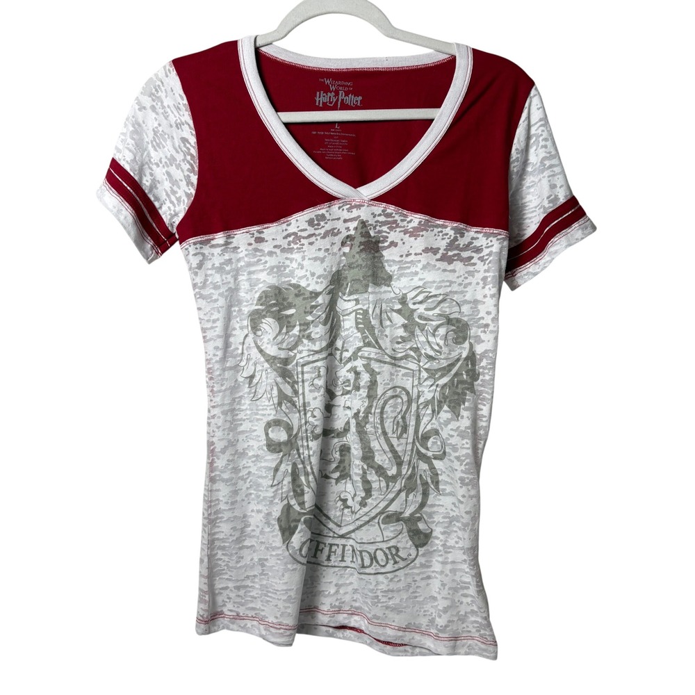 Universal Studios Harry Potter Top Womens L Red Gryffindor‎ V-Neck Crest Tee NWT